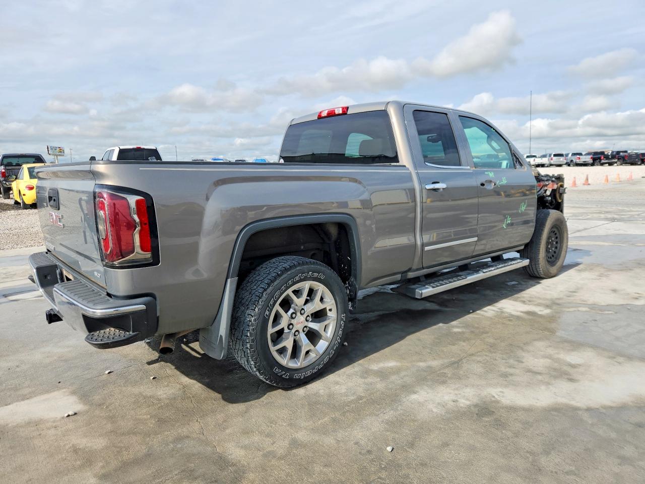 GMC Sierra C1500 Slt