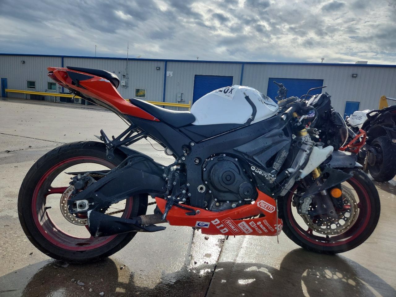 Salvage Suzuki Gsxr750 Image