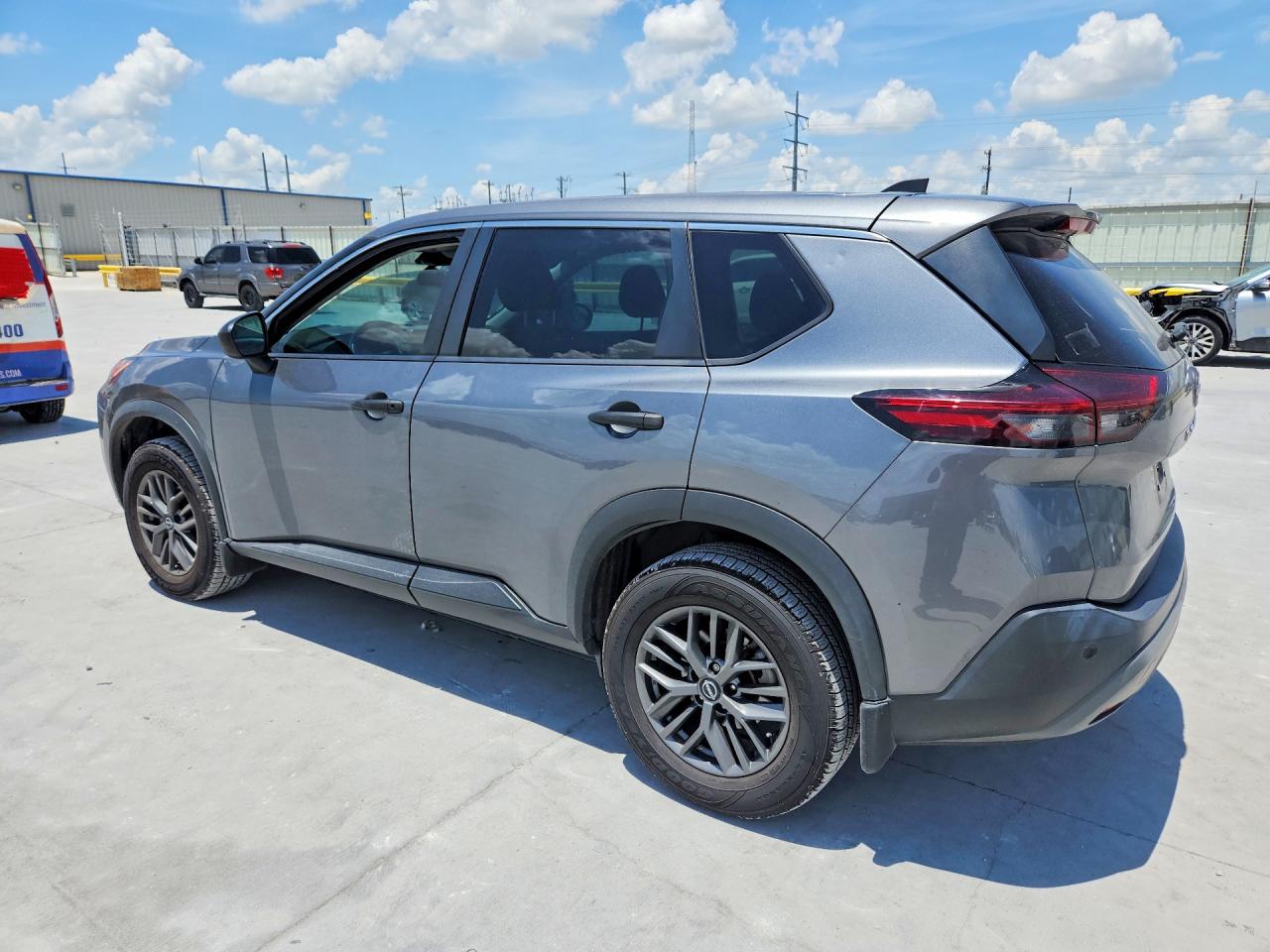 Nissan Rogue S