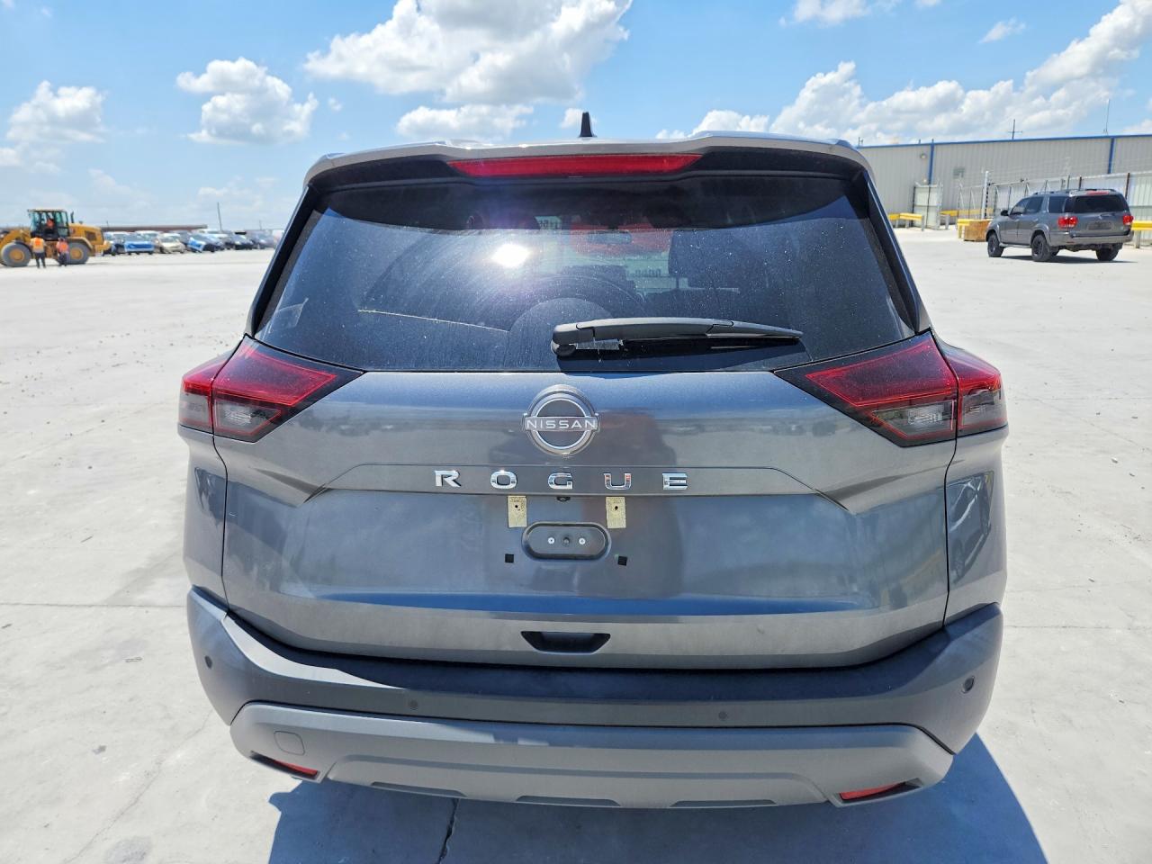 Nissan Rogue S