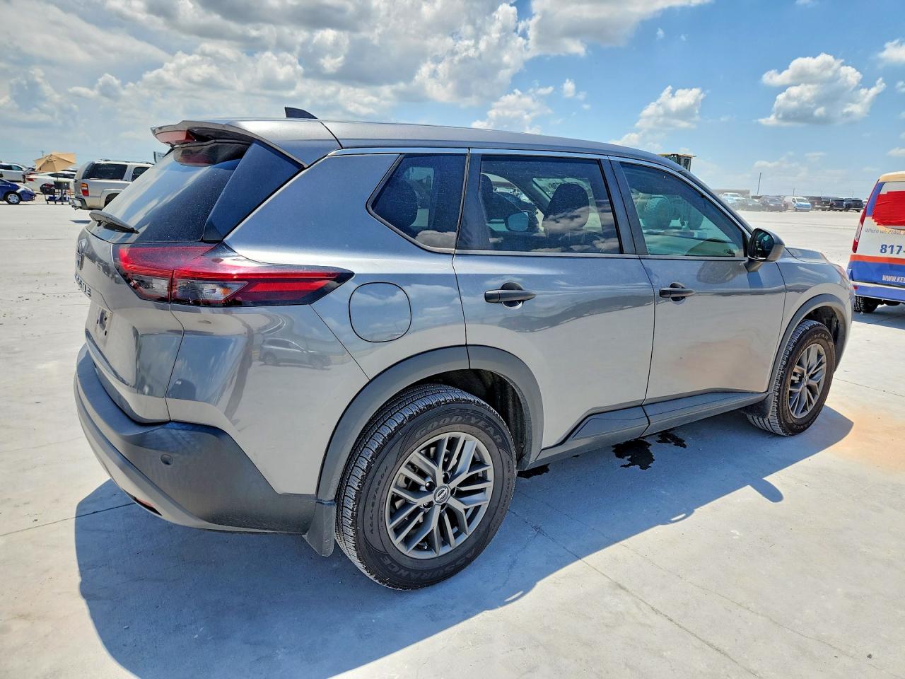 Nissan Rogue S