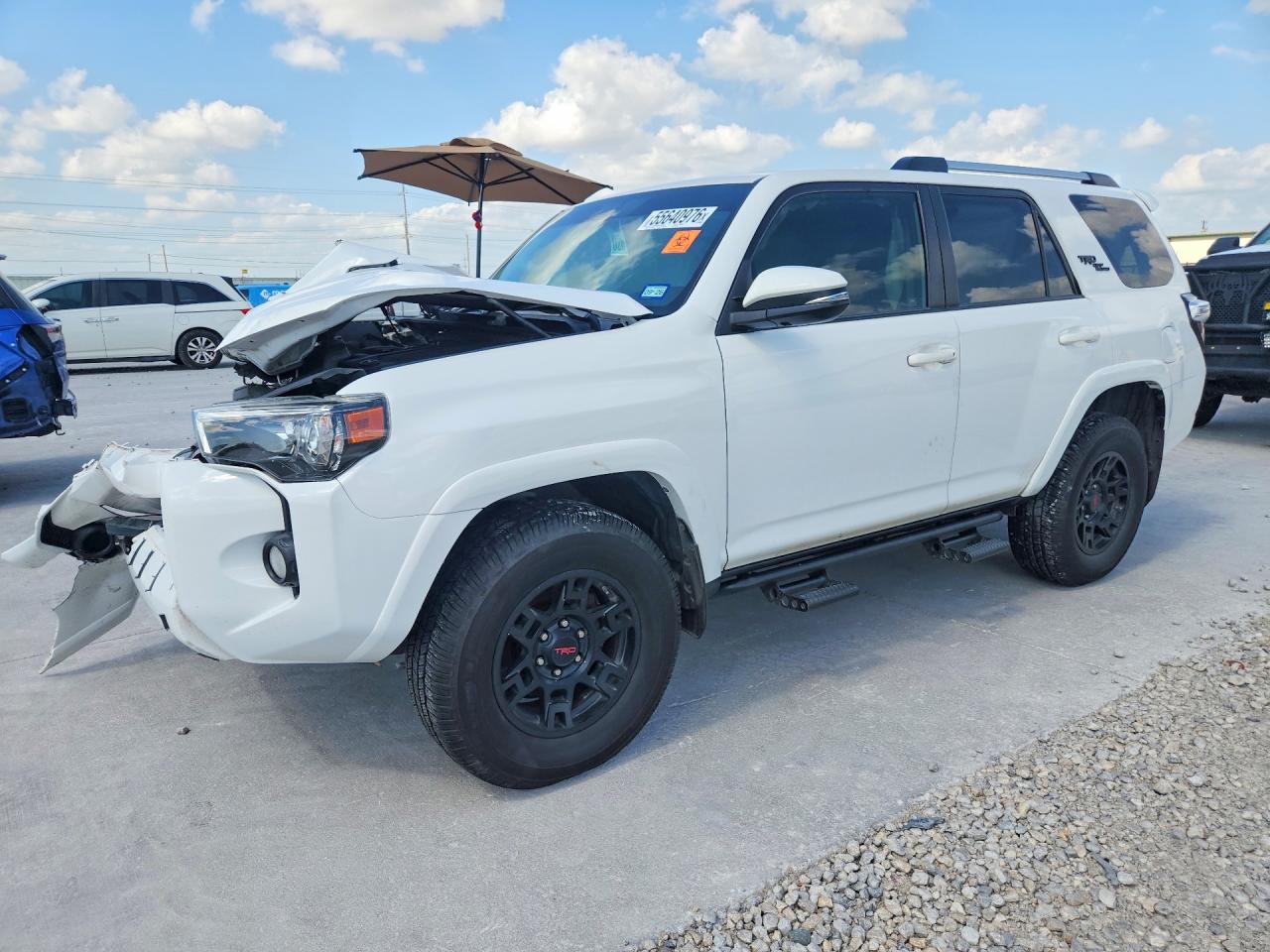 Salvage Toyota 4Runner Image