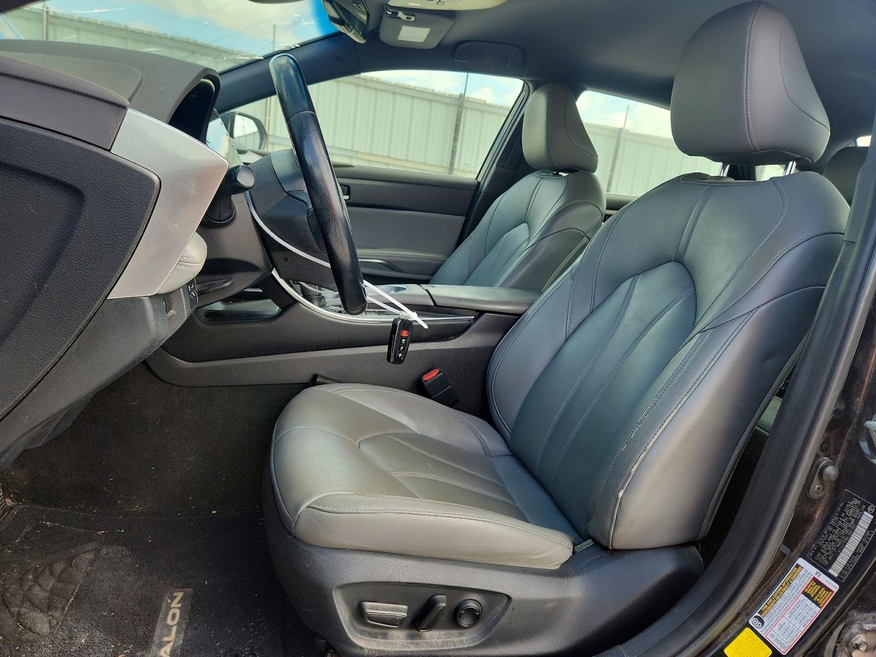Toyota Avalon Xle