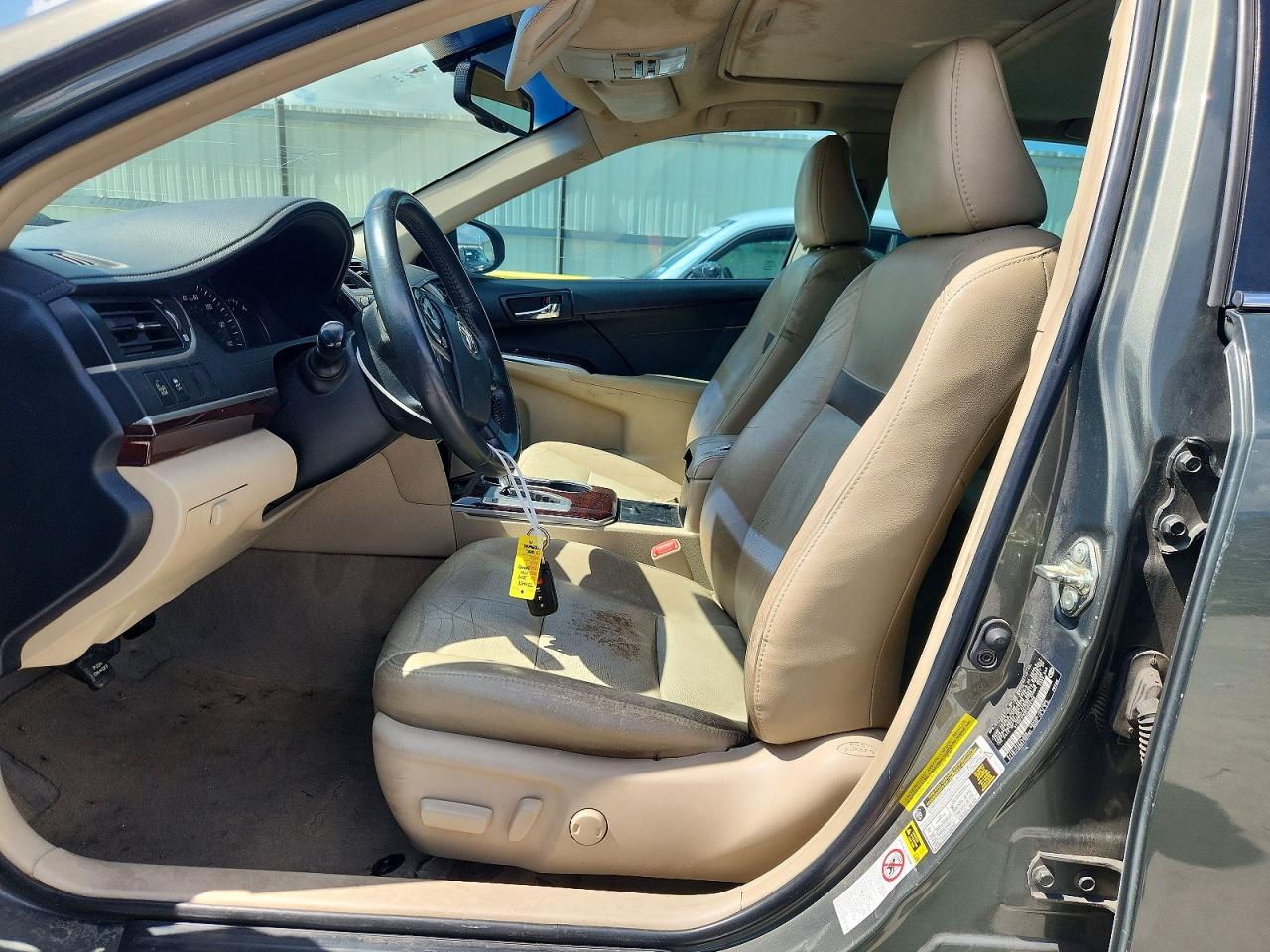 Toyota Camry Xle V6