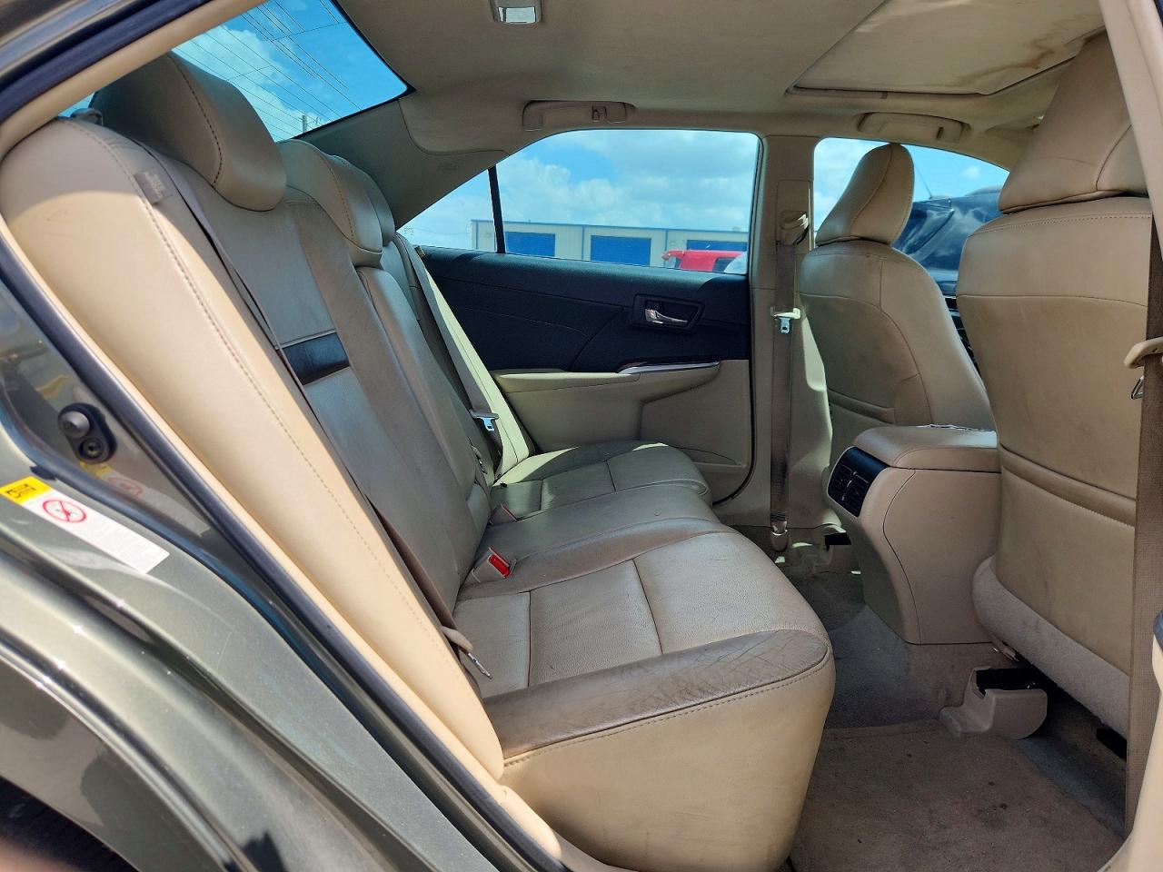 Toyota Camry Xle V6