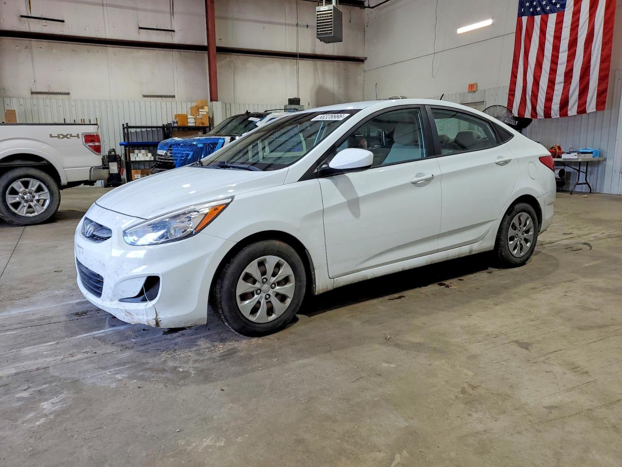 Salvage Hyundai ACCENT Image