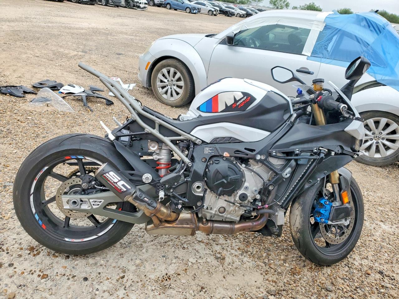 Salvage BMW S Image
