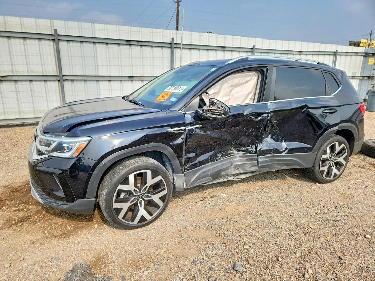 Salvage Volkswagen Taos Image