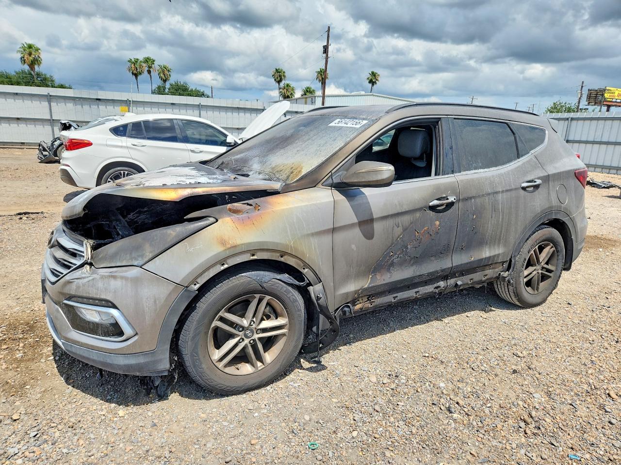 Salvage Hyundai SANTA FE Image