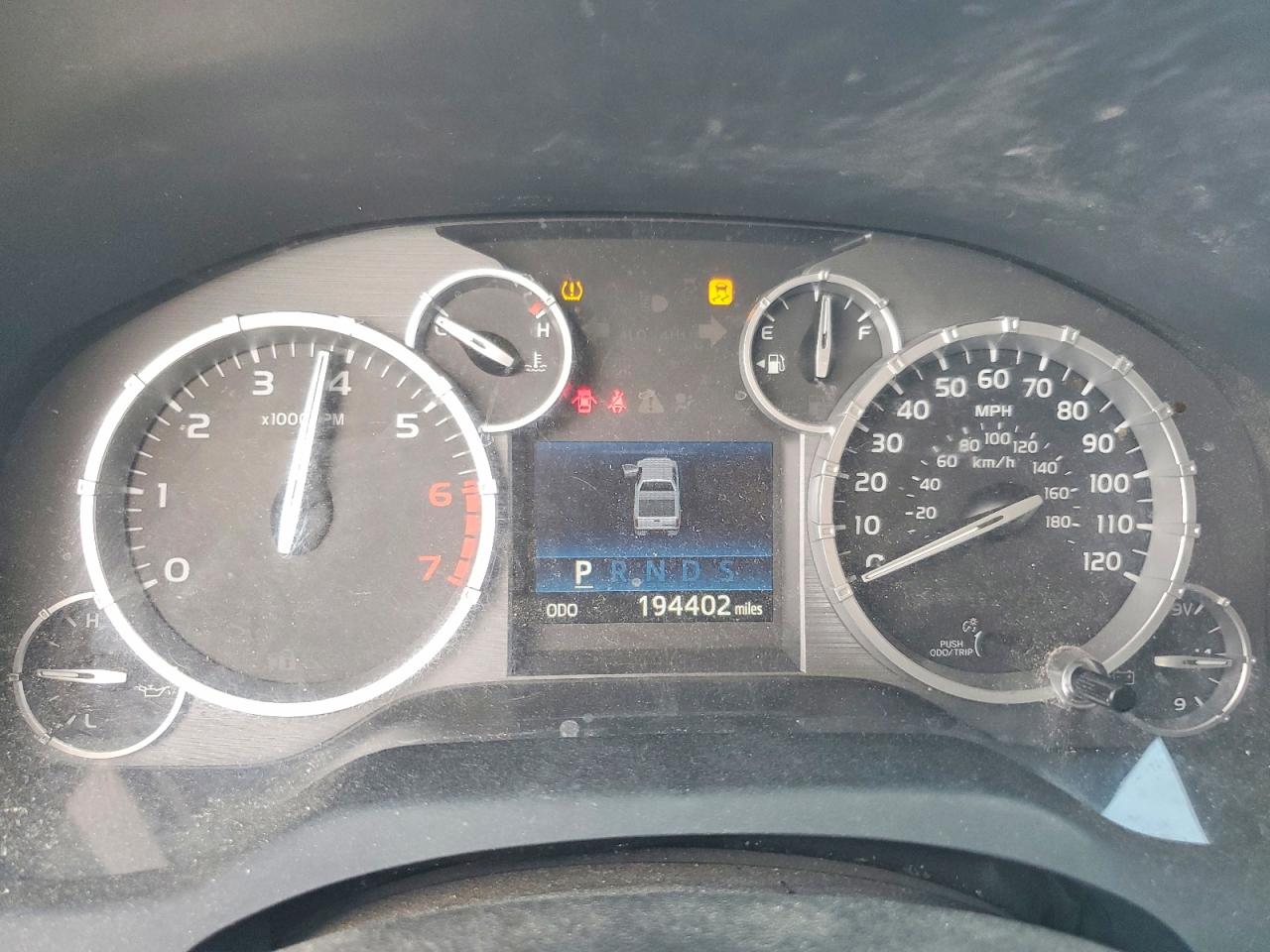 Toyota Tundra Crewmax Sr5