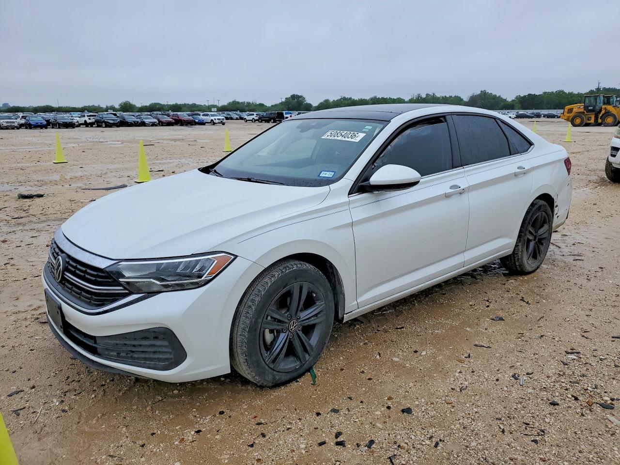 Salvage Volkswagen Jetta Image