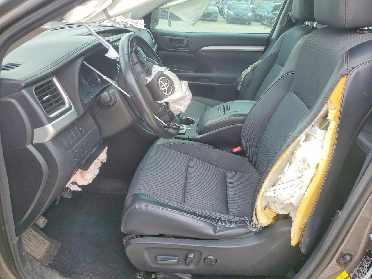 Toyota Highlander Le Plus