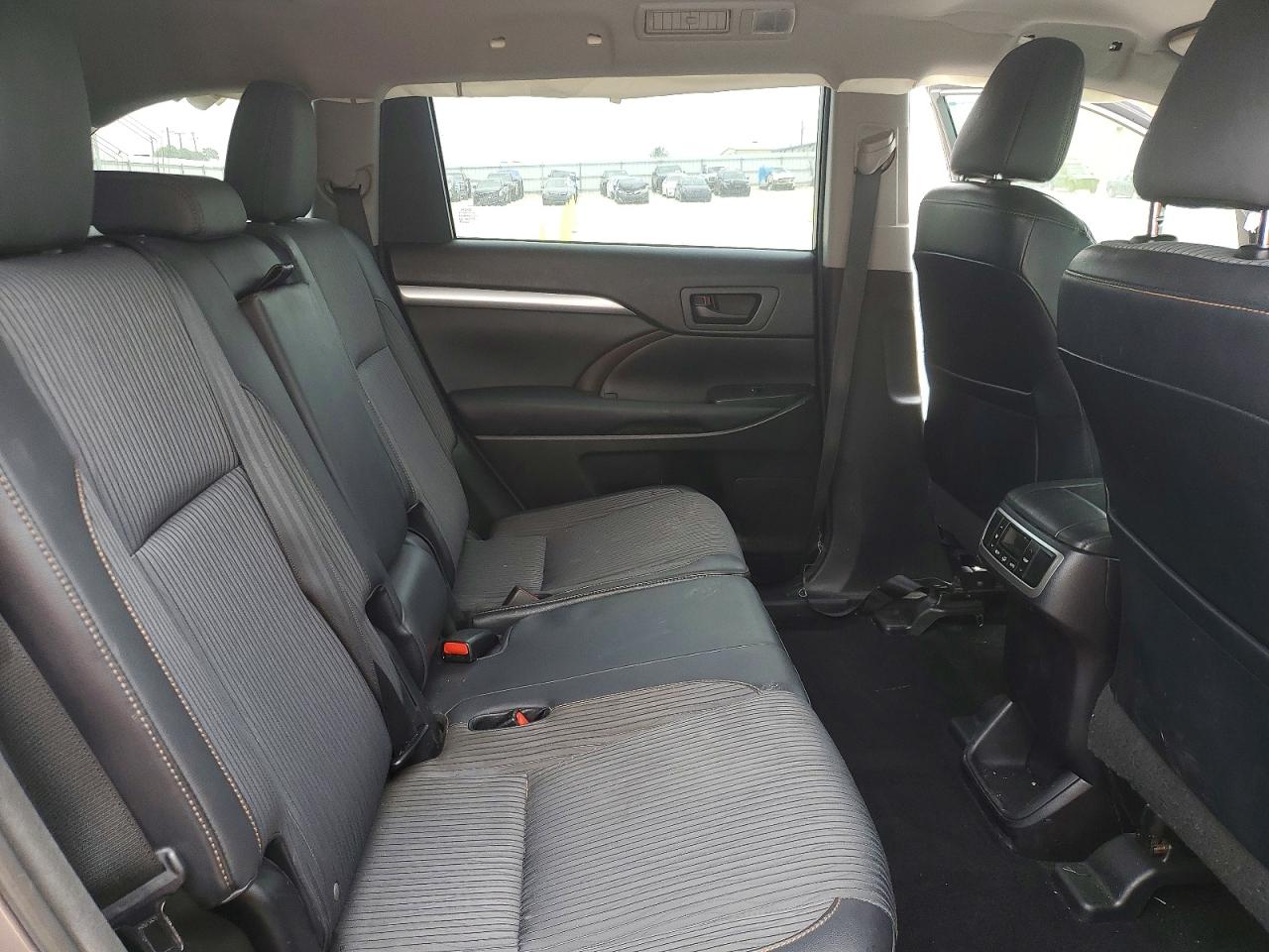 Toyota Highlander Le Plus