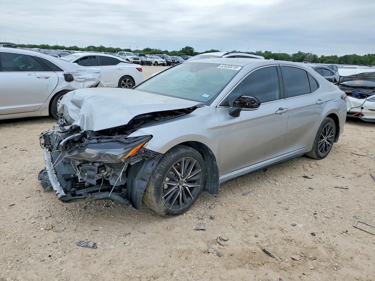 Salvage Toyota Camry Image