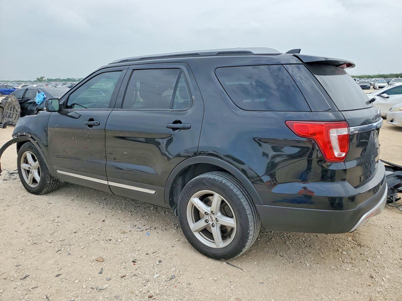 Ford Explorer Xlt