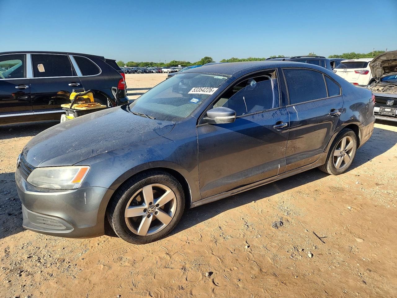 Salvage Volkswagen Jetta Image