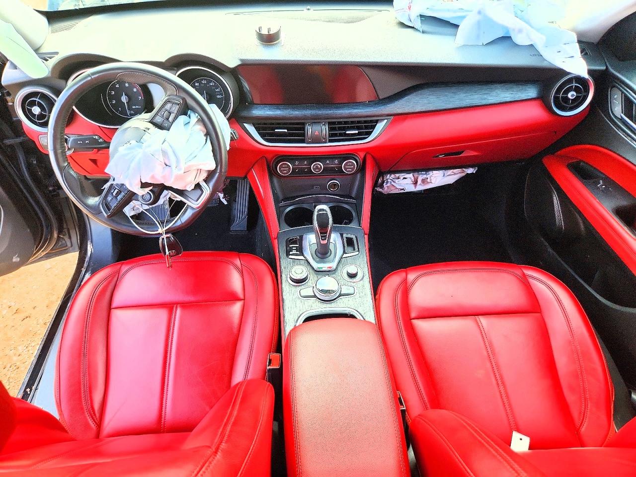 Alfa Romeo Stelvio Sport