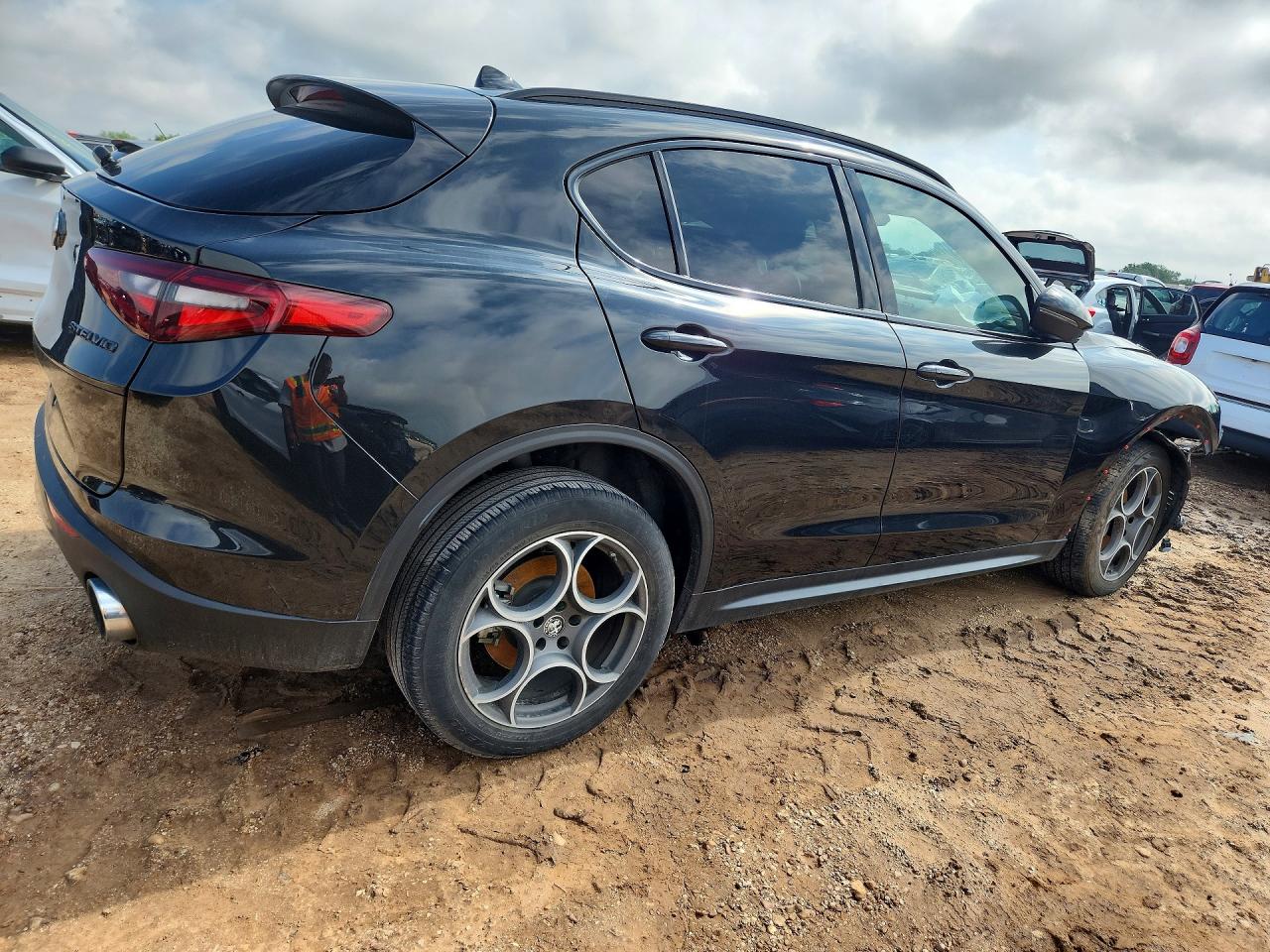 Alfa Romeo Stelvio Sport