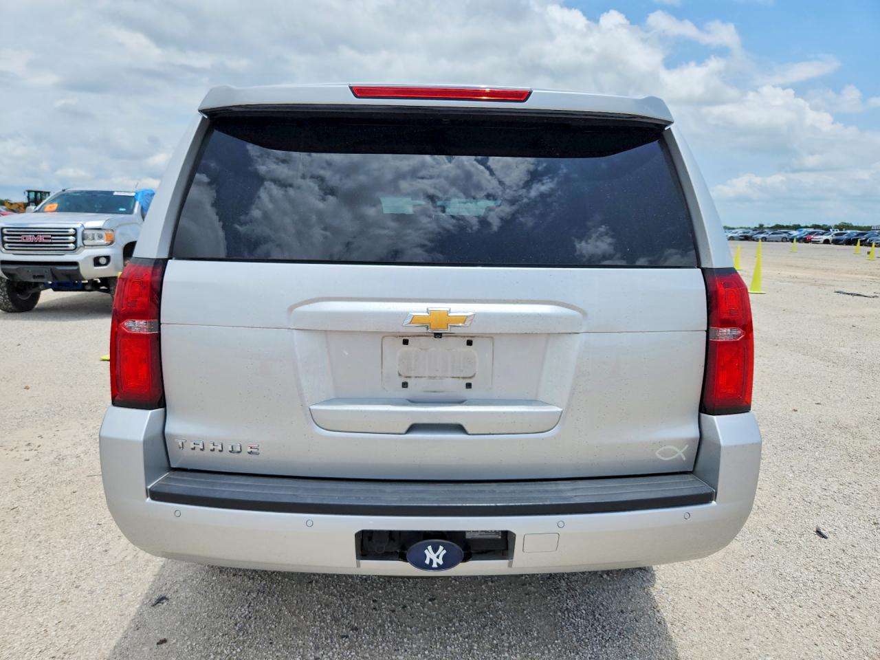 Chevrolet Tahoe C1500 Ls