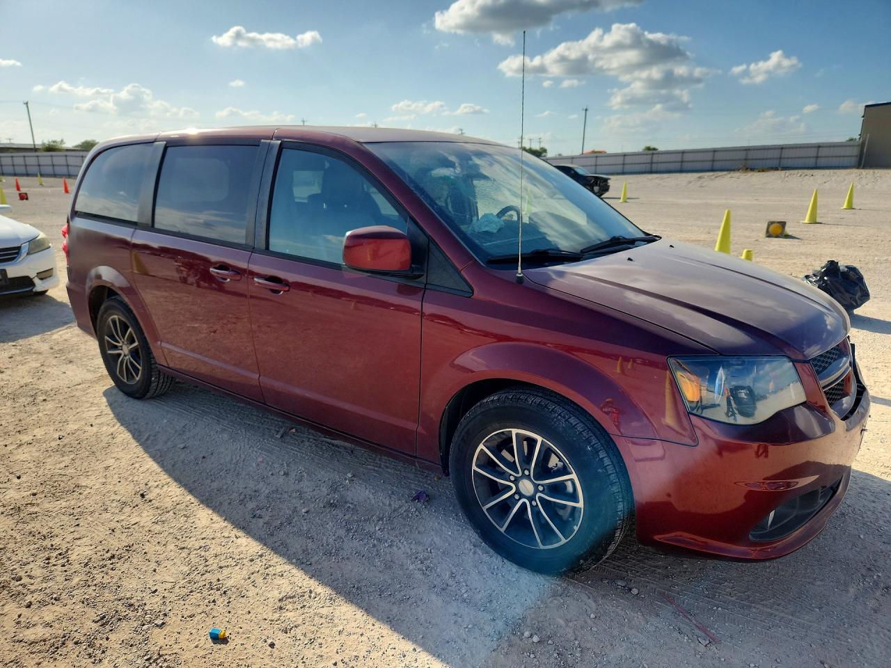 Dodge Caravan Gt