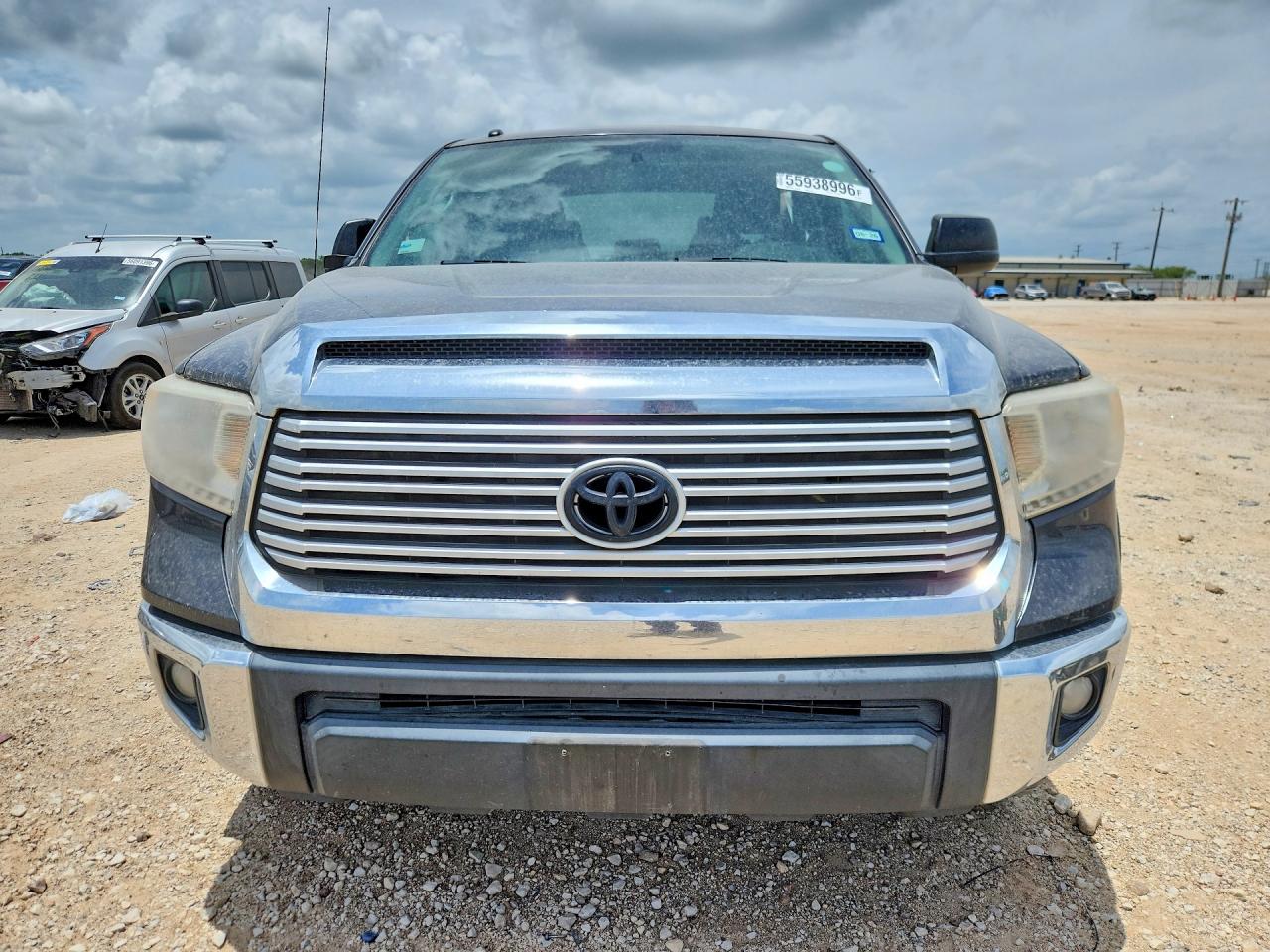 Toyota Tundra Crewmax Sr5