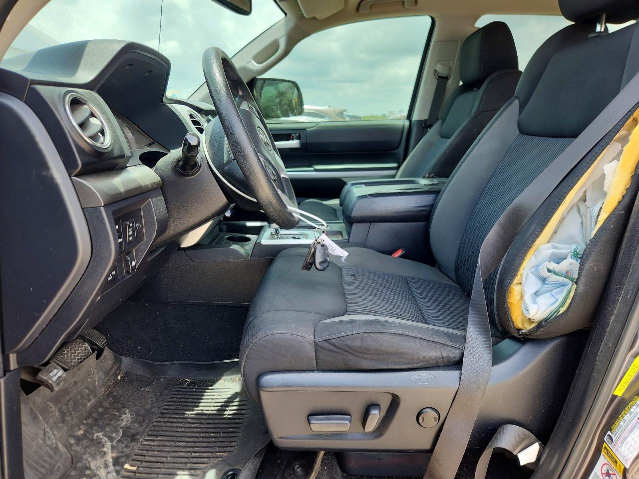 Toyota Tundra Crewmax Sr5