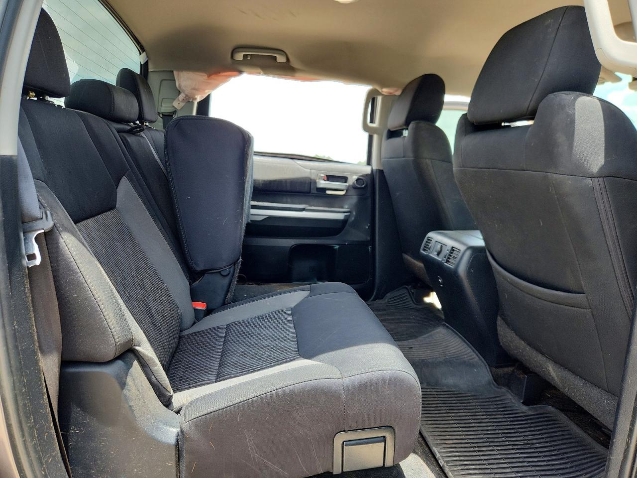 Toyota Tundra Crewmax Sr5