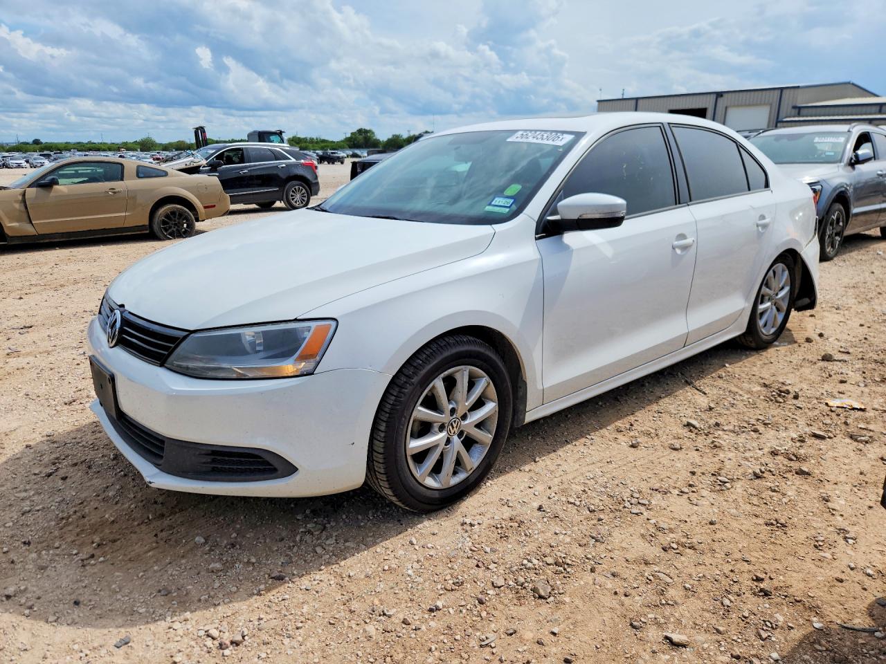 Salvage Volkswagen Jetta Image