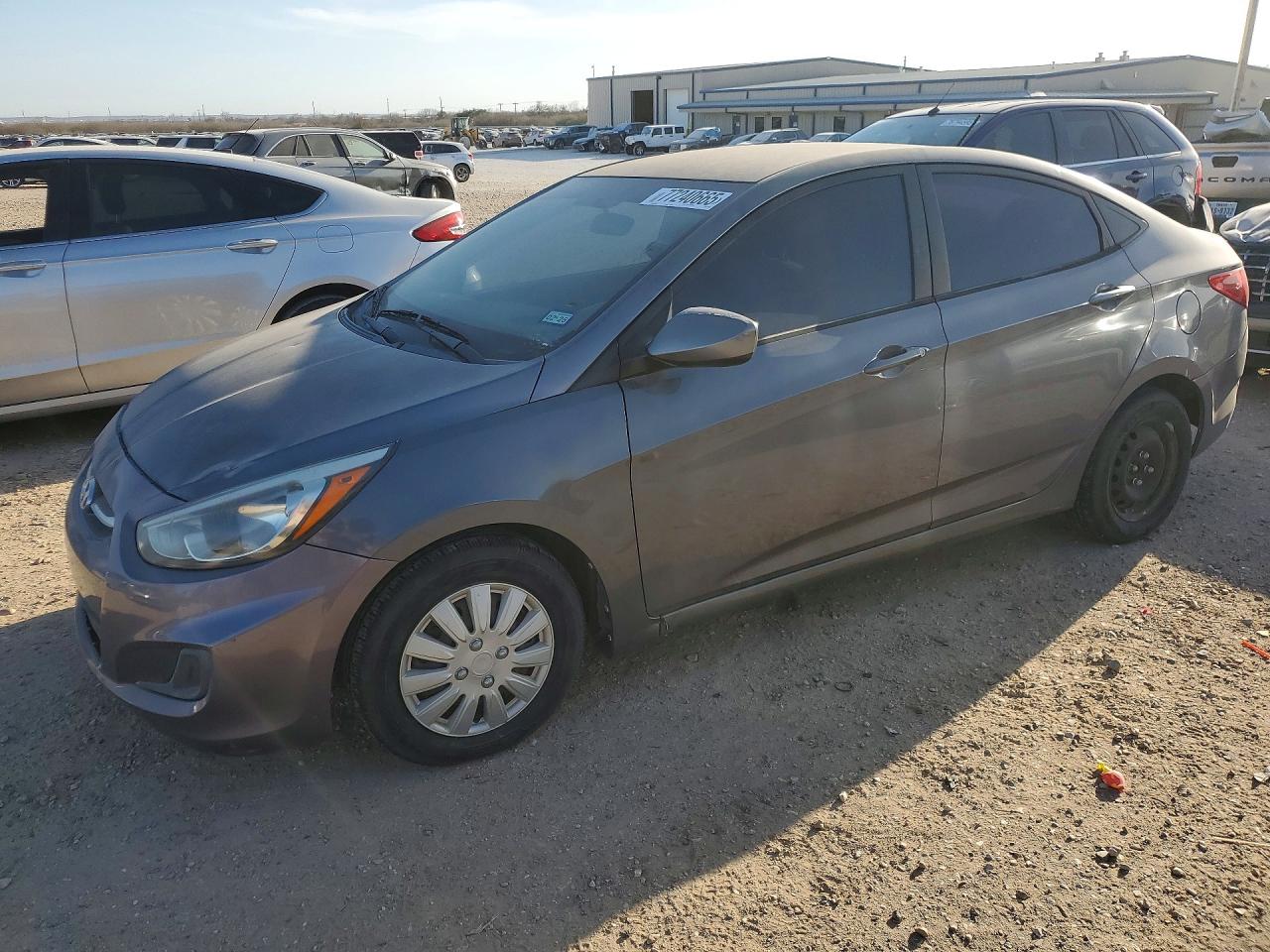 Salvage Hyundai ACCENT Image