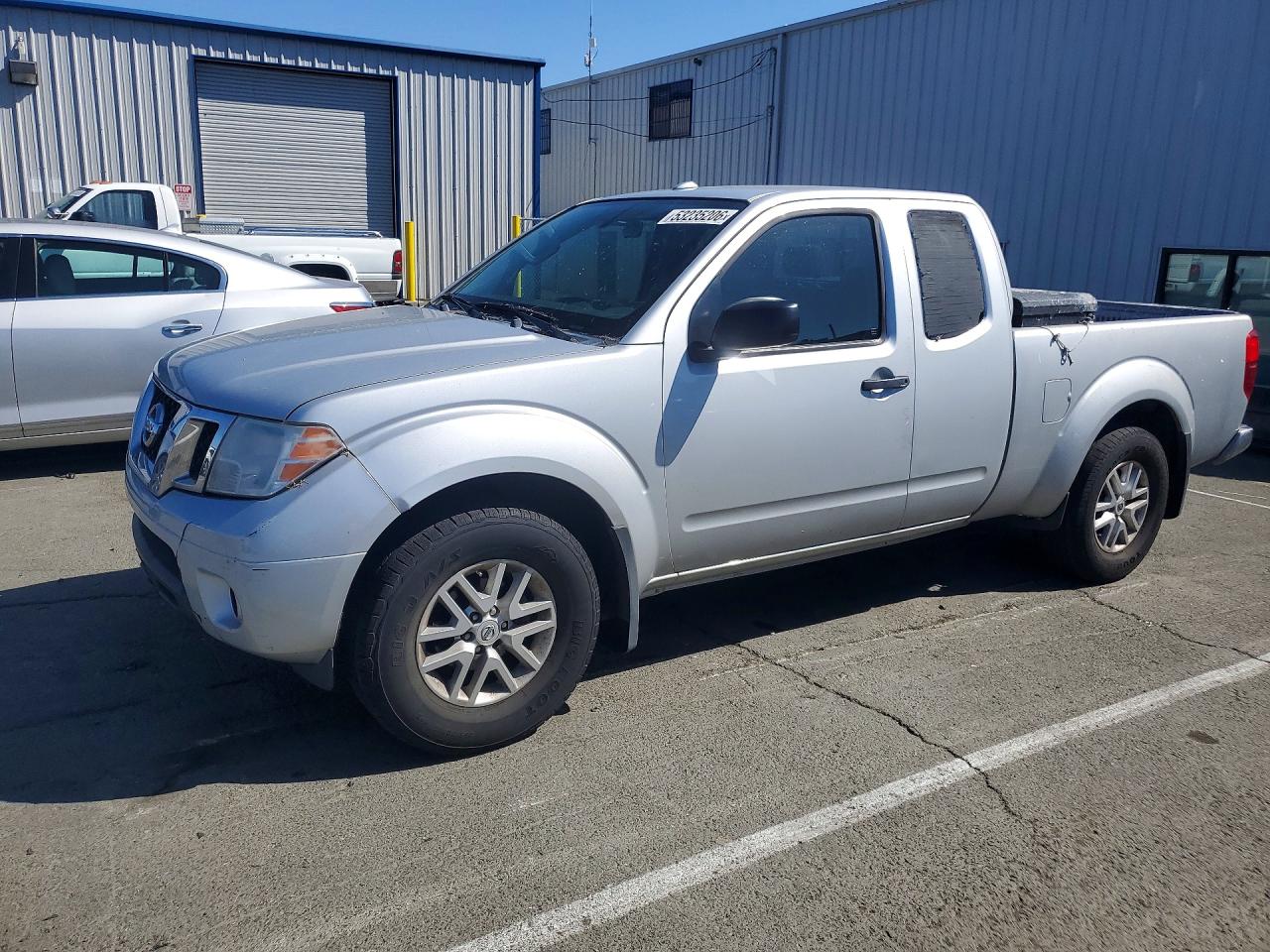 Salvage Nissan Frontier Image