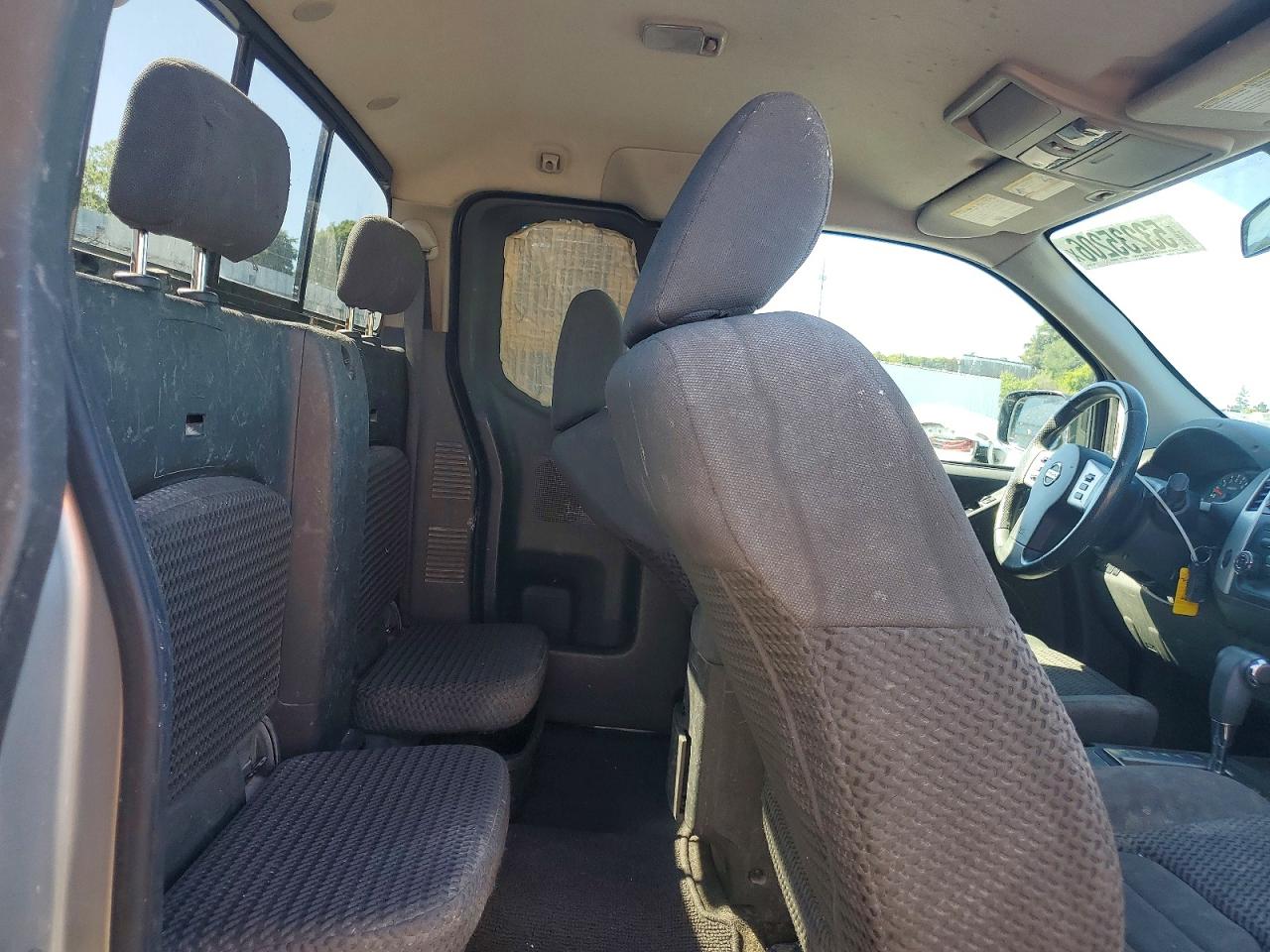 Nissan Frontier Sv