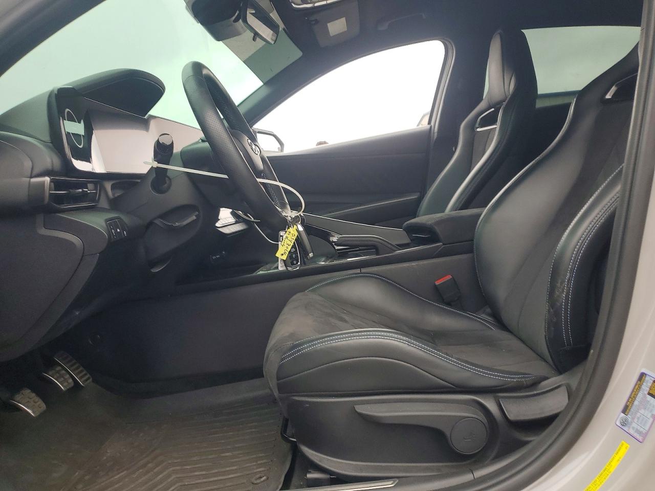 Hyundai ELANTRA Base