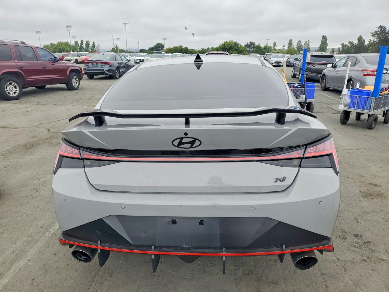 Hyundai ELANTRA Base