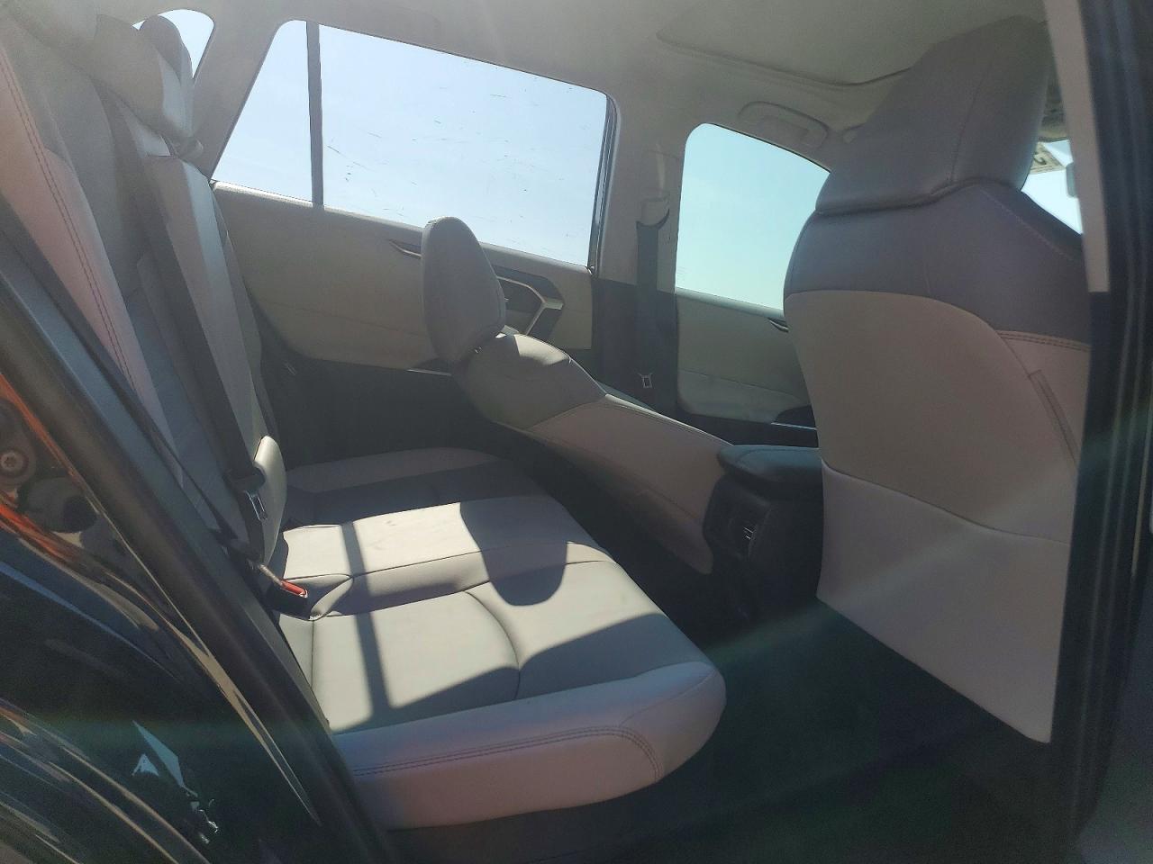 Toyota RAV4 Xle Premium