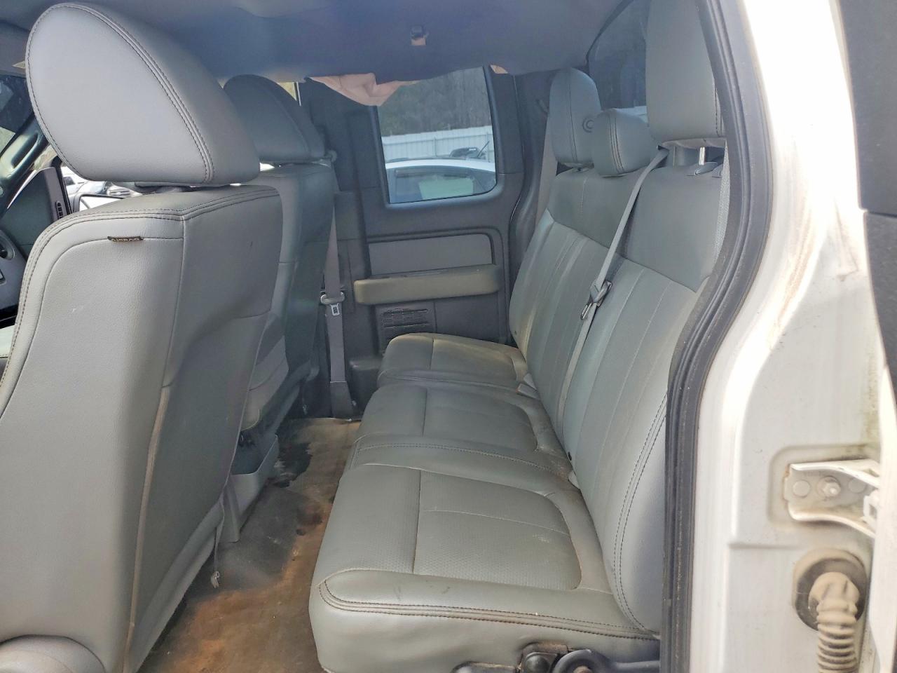 Ford F-150 Super Cab