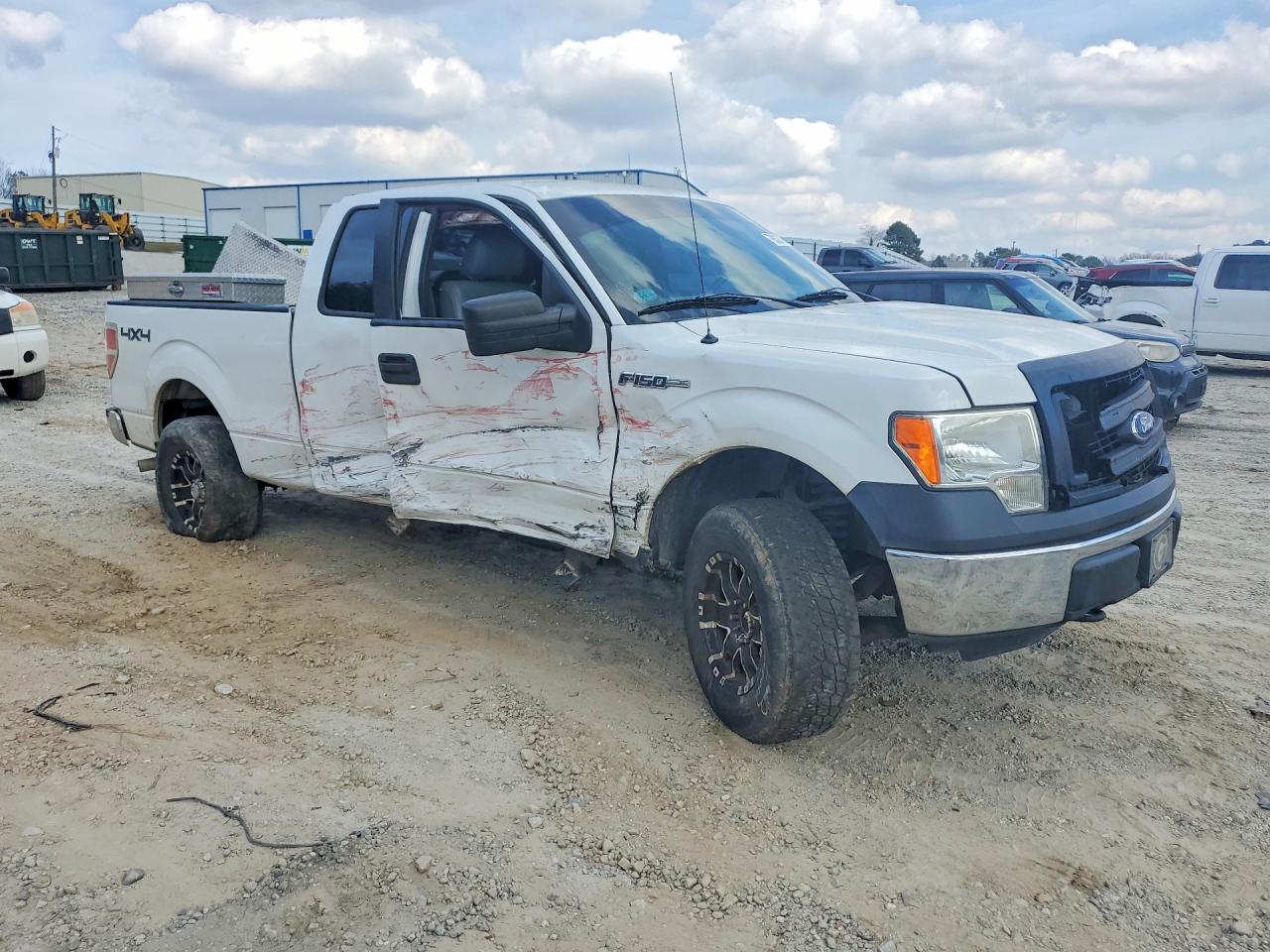 Ford F-150 Super Cab