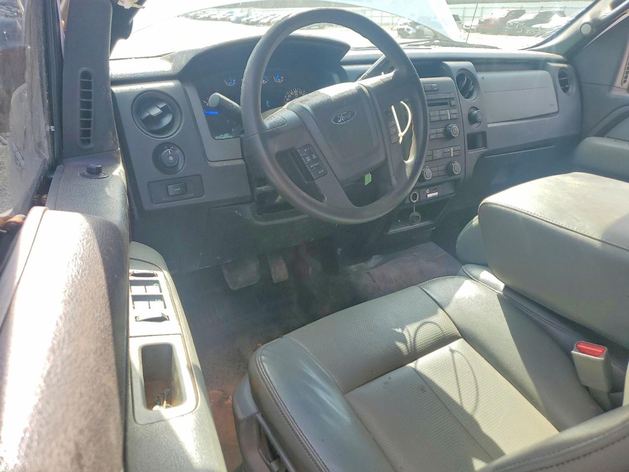 Ford F-150 Super Cab