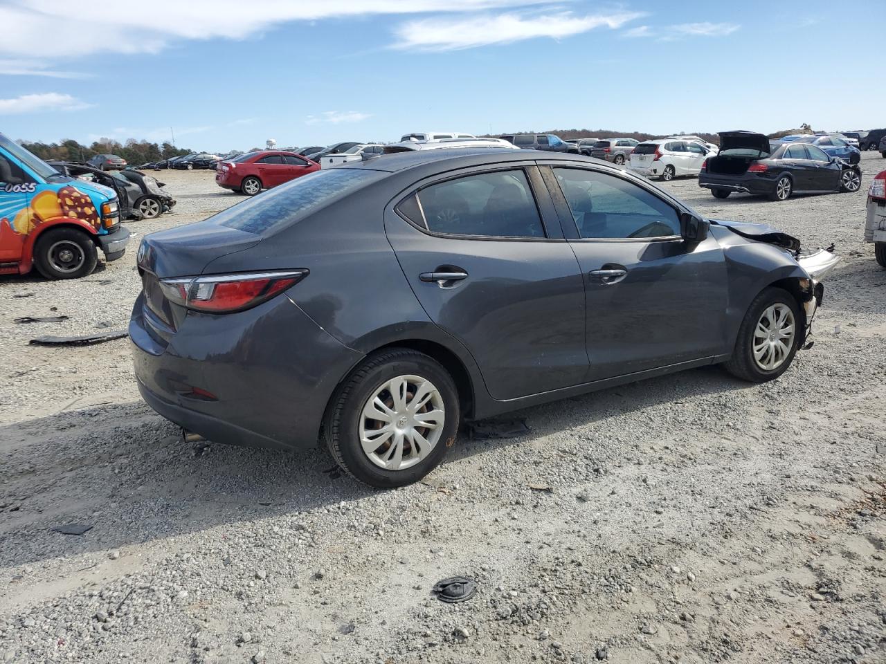 Toyota Yaris L