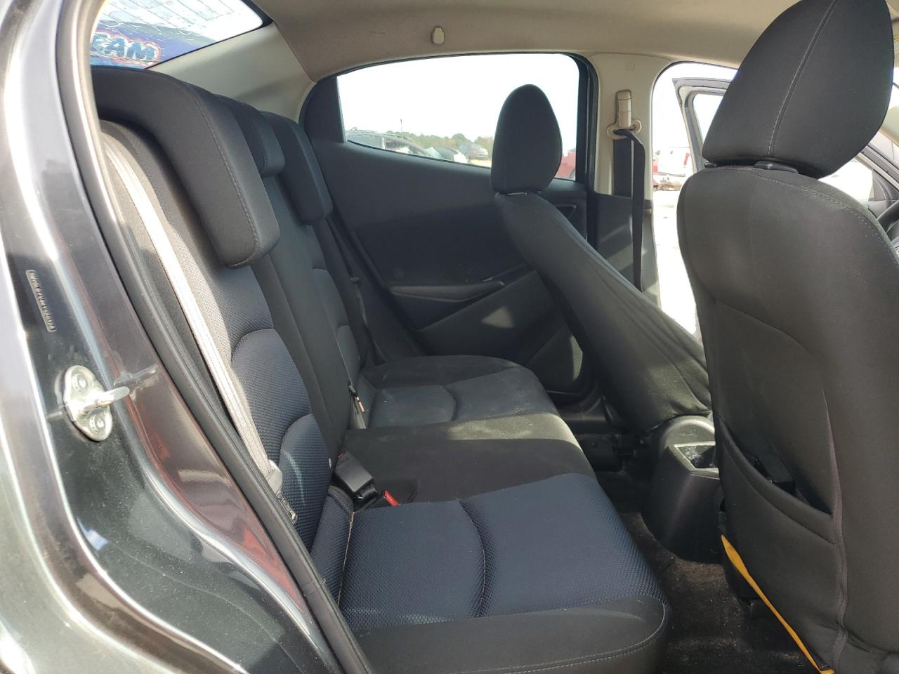 Toyota Yaris L
