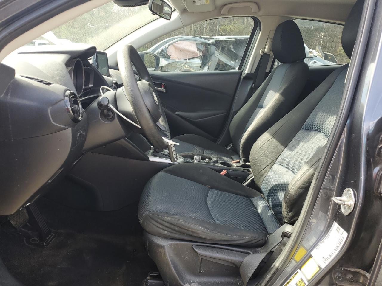 Toyota Yaris L