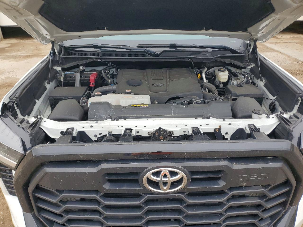 Toyota Tundra Crewmax Sr5