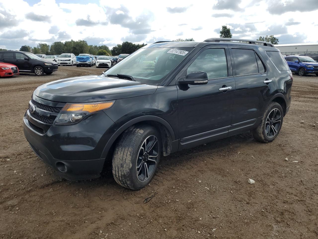 Salvage Ford Explorer Image