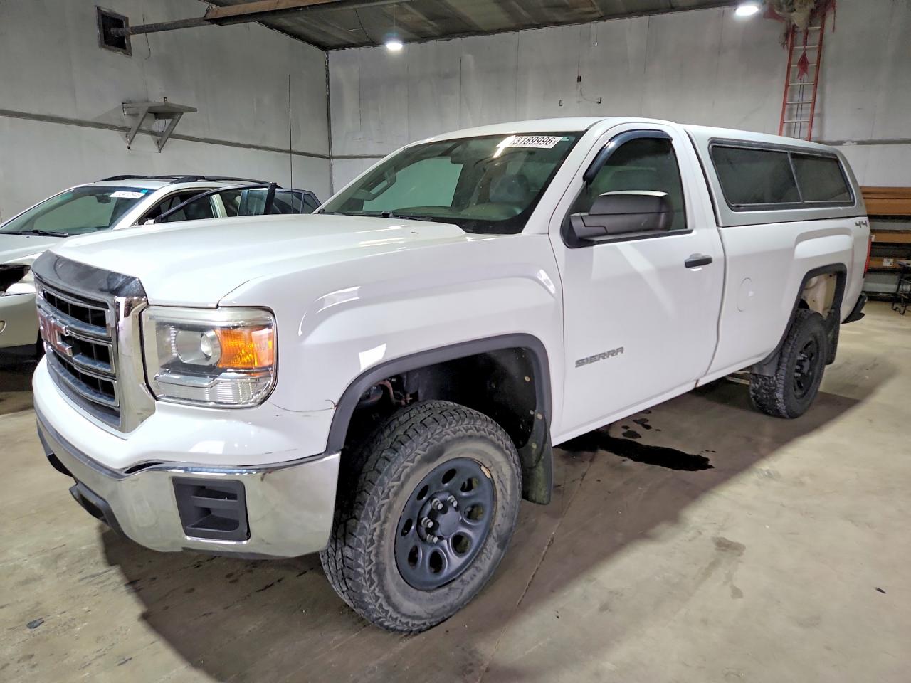 Salvage GMC Sierra Image