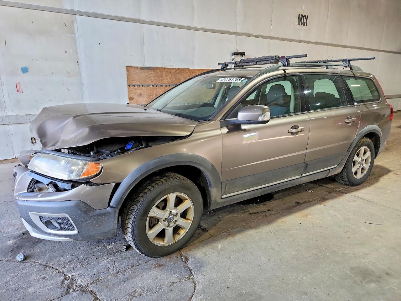 Salvage Volvo XC70 Image