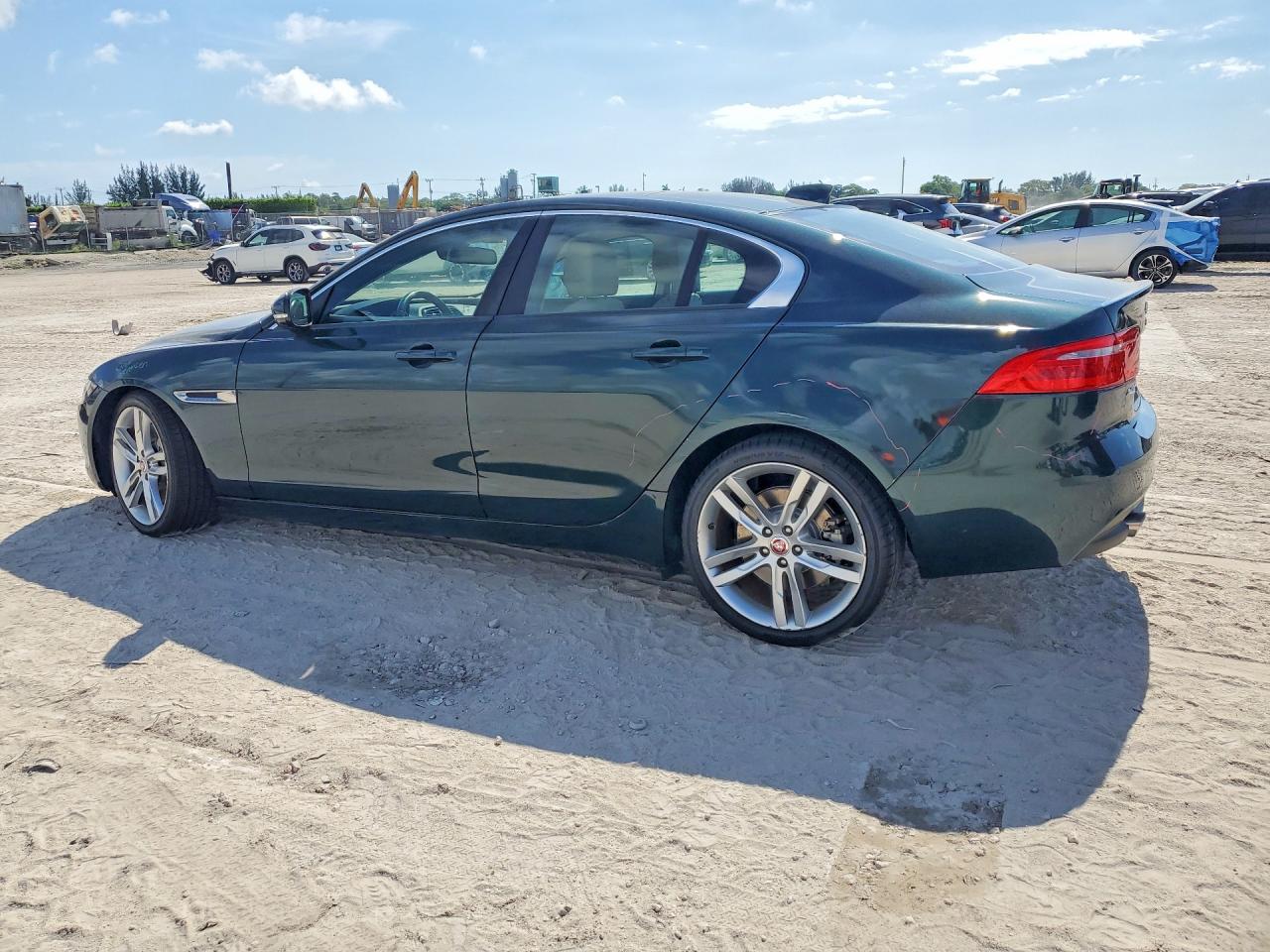 Jaguar XE Premium