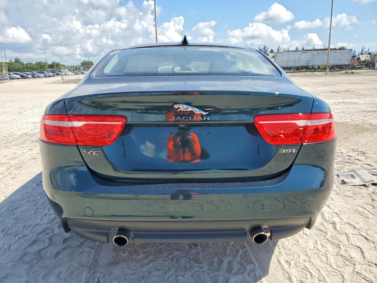 Jaguar XE Premium