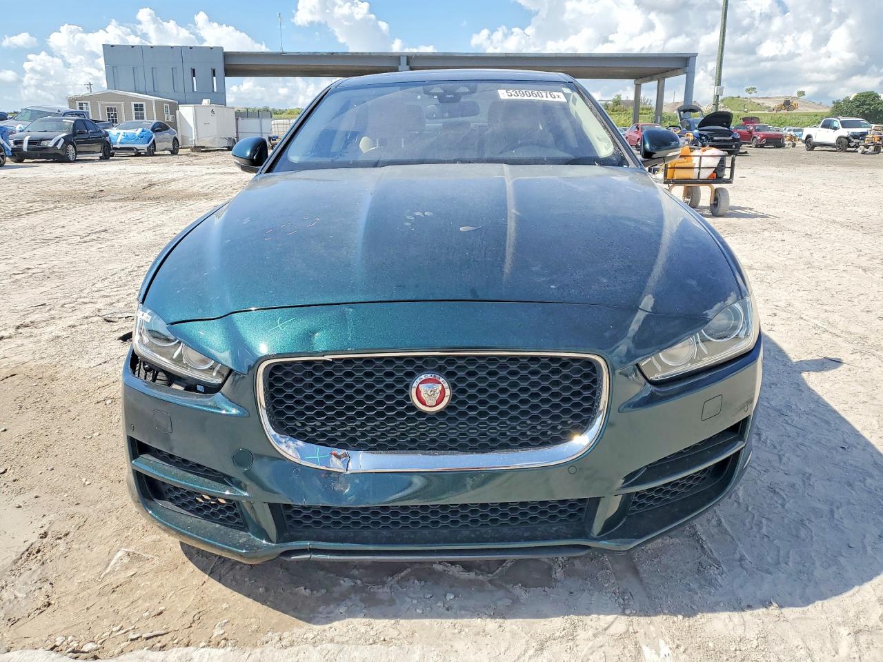 Jaguar XE Premium