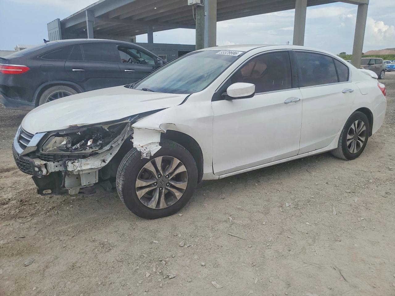 Salvage Honda Accord Image