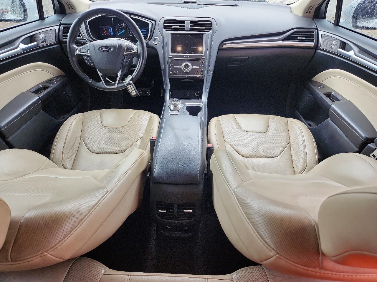 Ford Fusion Titanium Hev