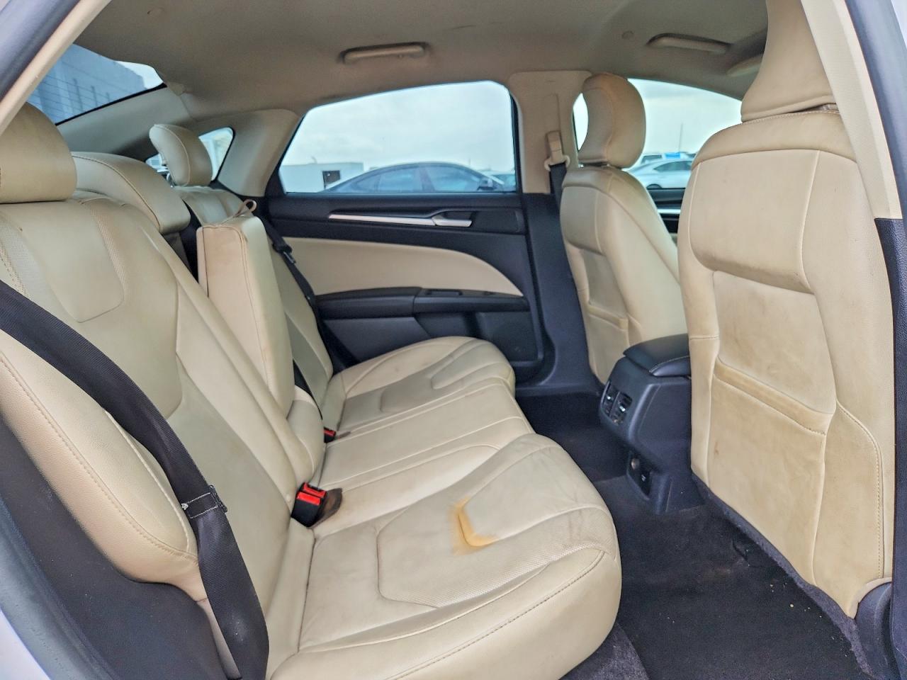 Ford Fusion Titanium Hev